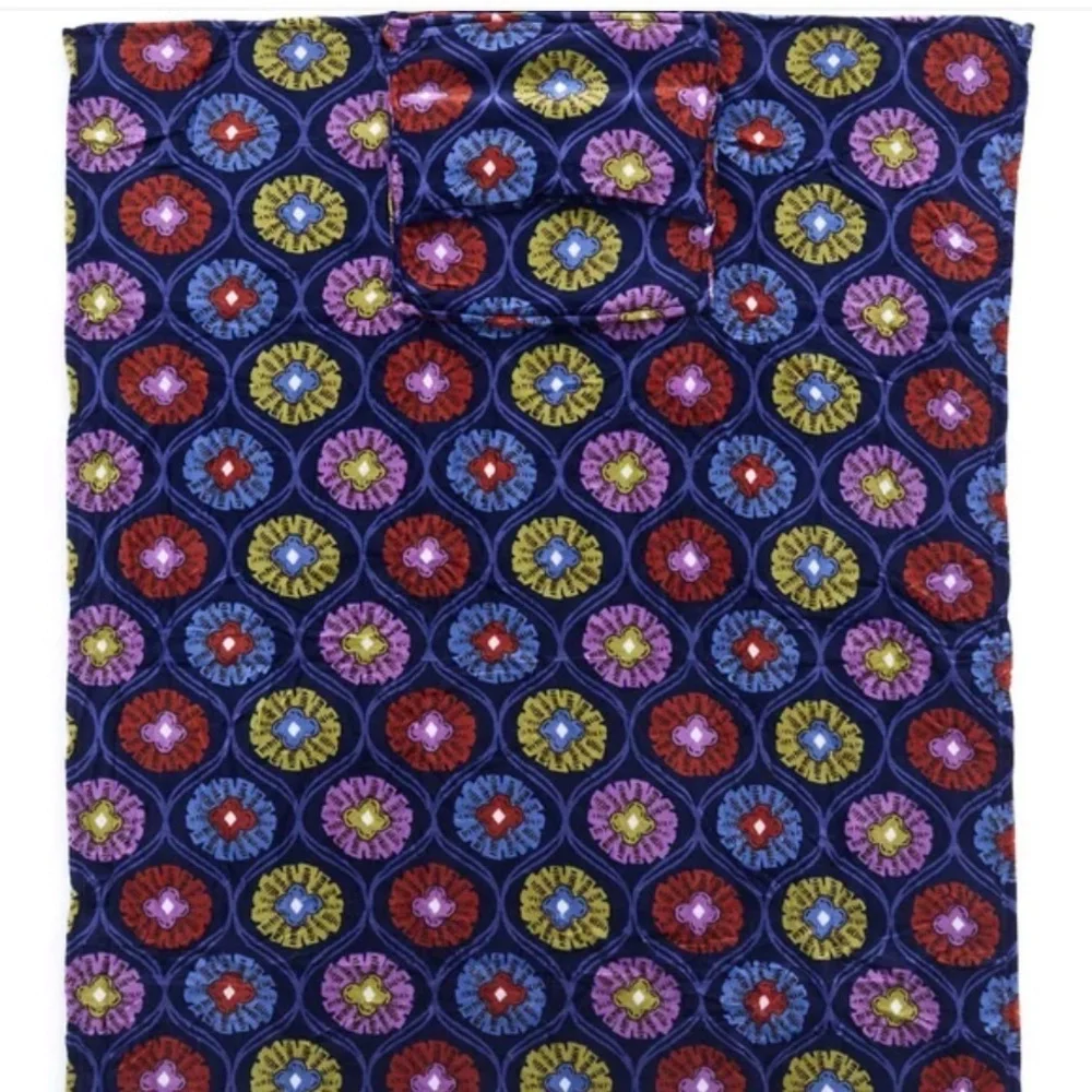 Vera Bradley Fleece Travel Blanket in Center Stage Glow NWT